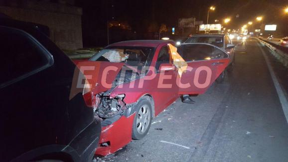 В столиці сталася масова аварія – постраждало 9 авто - фото 7