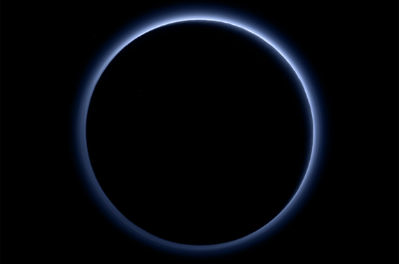 Небо на Плутоні синє, - дослідники NASA - фото 1