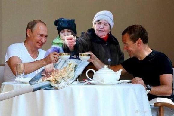 Путін Медведєв чай фотожаба