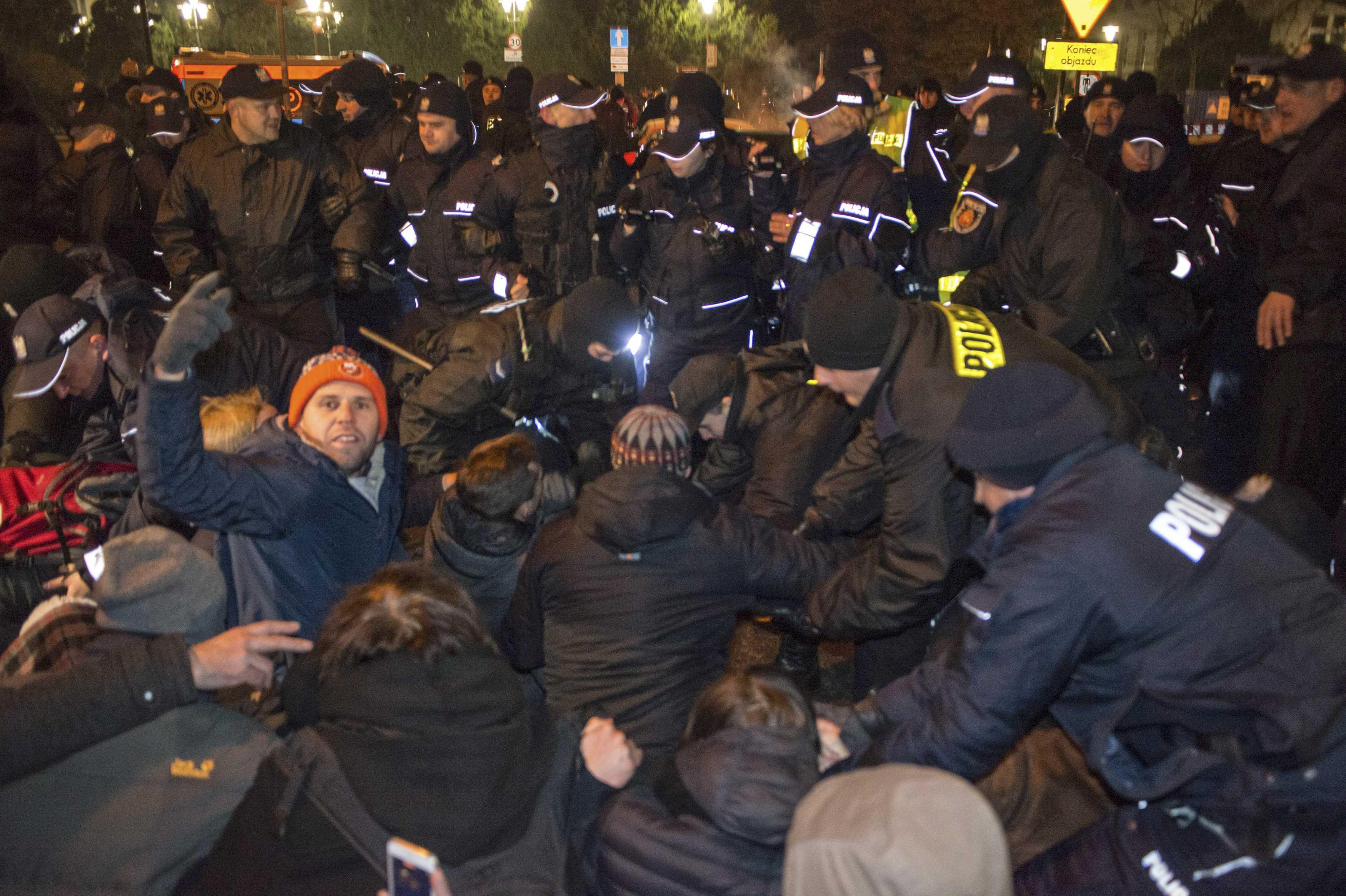 Протесты в варшаве