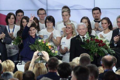 Штаб "ПіС" святкує перемогу