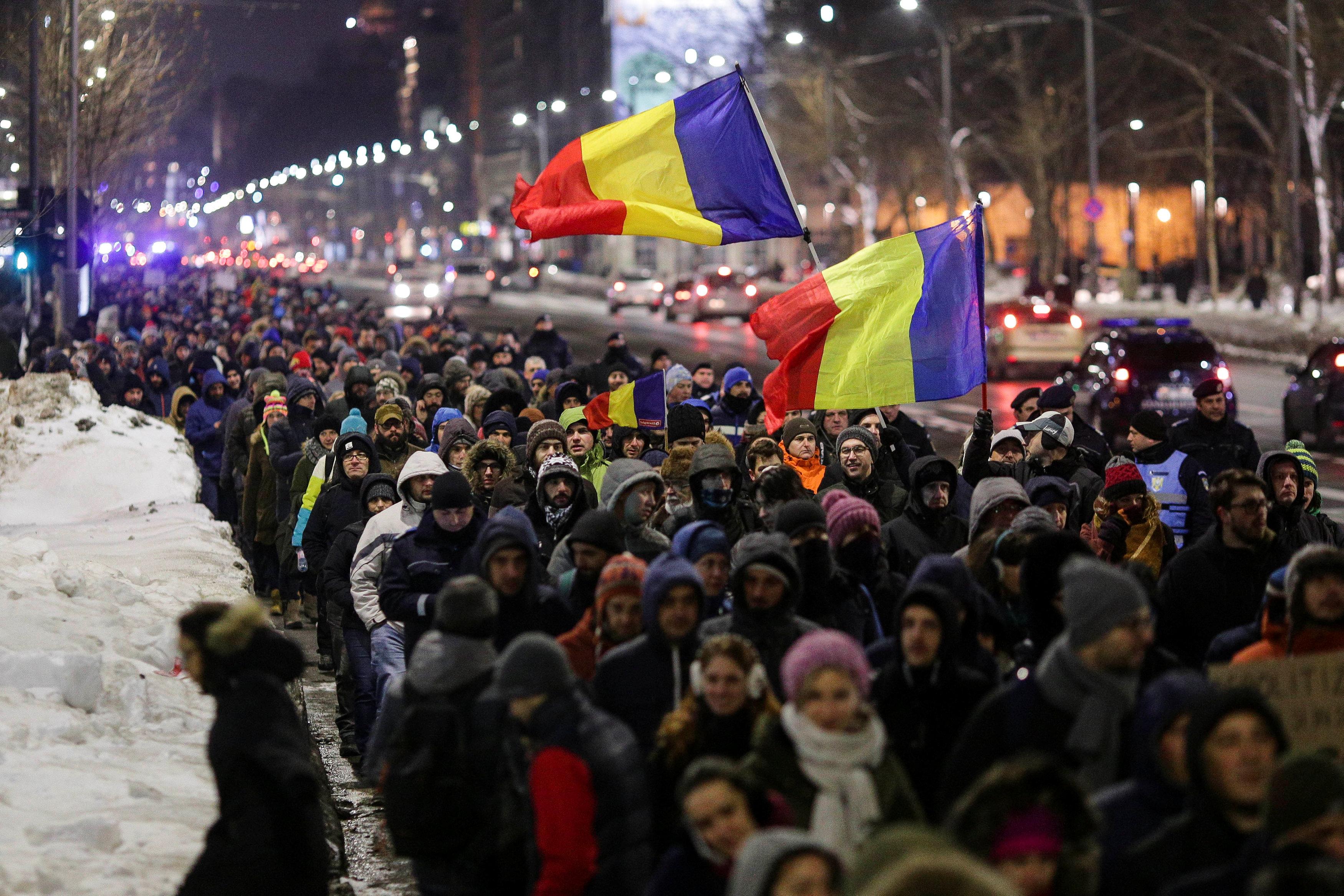 Новости румынии. Протесты в Румынии (2017—2018). Протесты в Румынии. Протесты в Румынии 2017. Румыния мигранты.