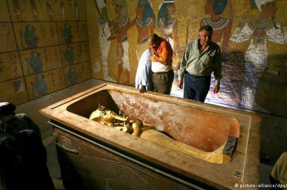 вариант, есть ли фото самих фараонов в гробнице жизни алтайская так