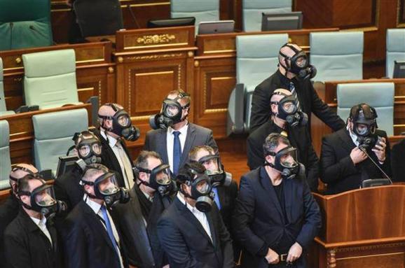 Косово газ парламент