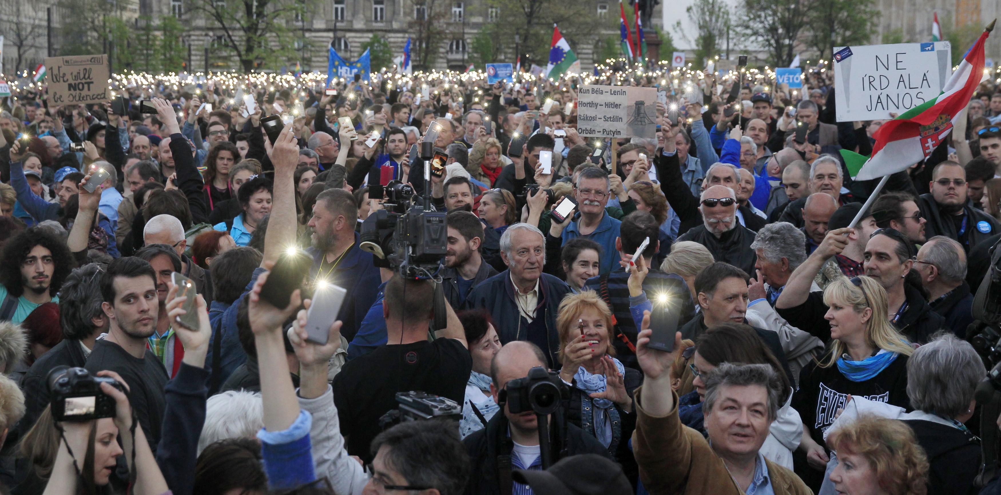 Будапешт протести університет Сорос