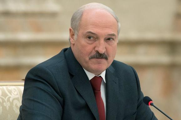 Лукашенко і Путін дивляться за навчаннями окремо: озвучена причина