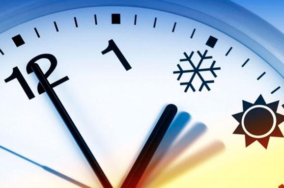 В ніч з 27 на 28 жовтня Україна переходить на "зимовий" час
