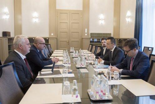 Сійярто на зустрічі з Брензовичем