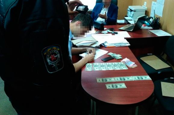 СБУ затримала двох суддів Подільського райсуду Києва — ЗМІ