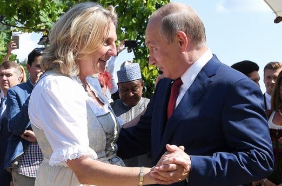 Танці Путіну не допомогли: глава МЗС Австрії – проти зняття санкцій з Росії