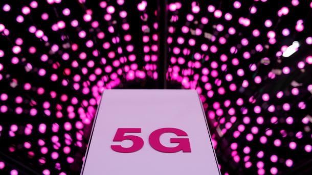 В США жители Калифорнии попросили не устанавливать вышки 5G, потому что боятся рака В США жители Калифорнии попросили не устанавливать вышки 5G, потому что боятся рака