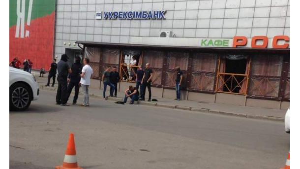 В харьковском кафе произошла стрельба, есть погибший В харьковском кафе произошла стрельба, есть погибший