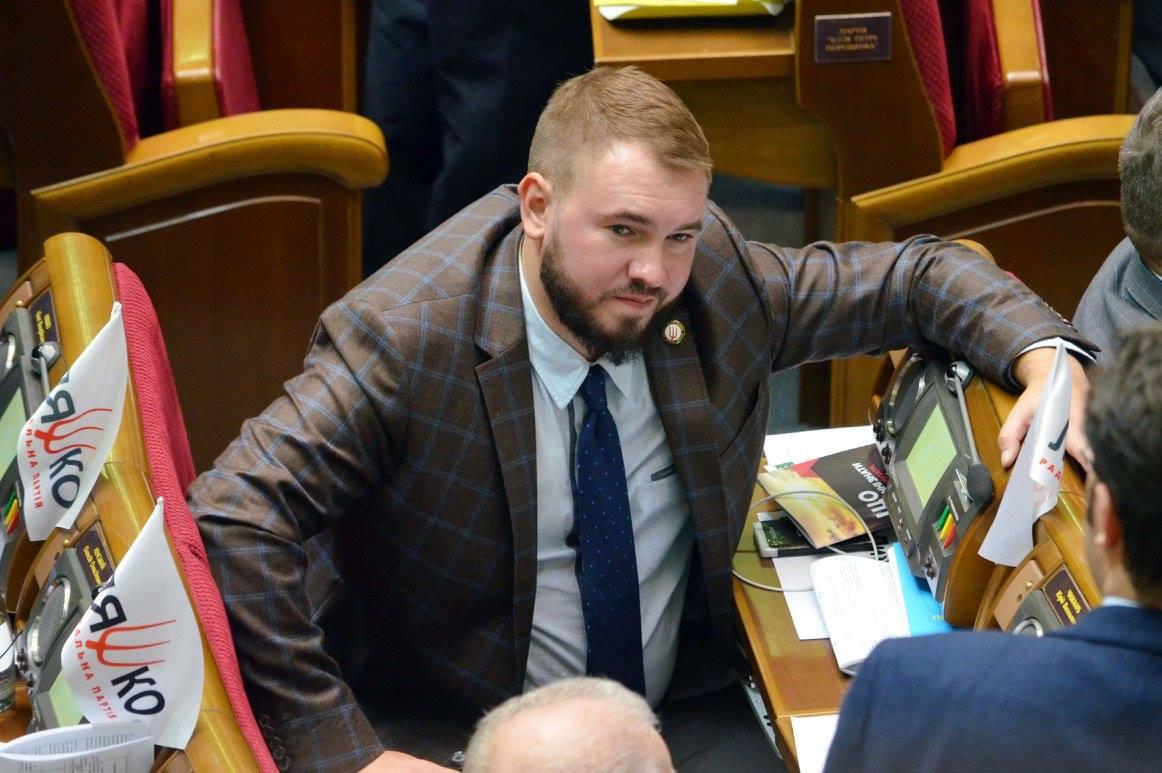 Андрій Лозовий