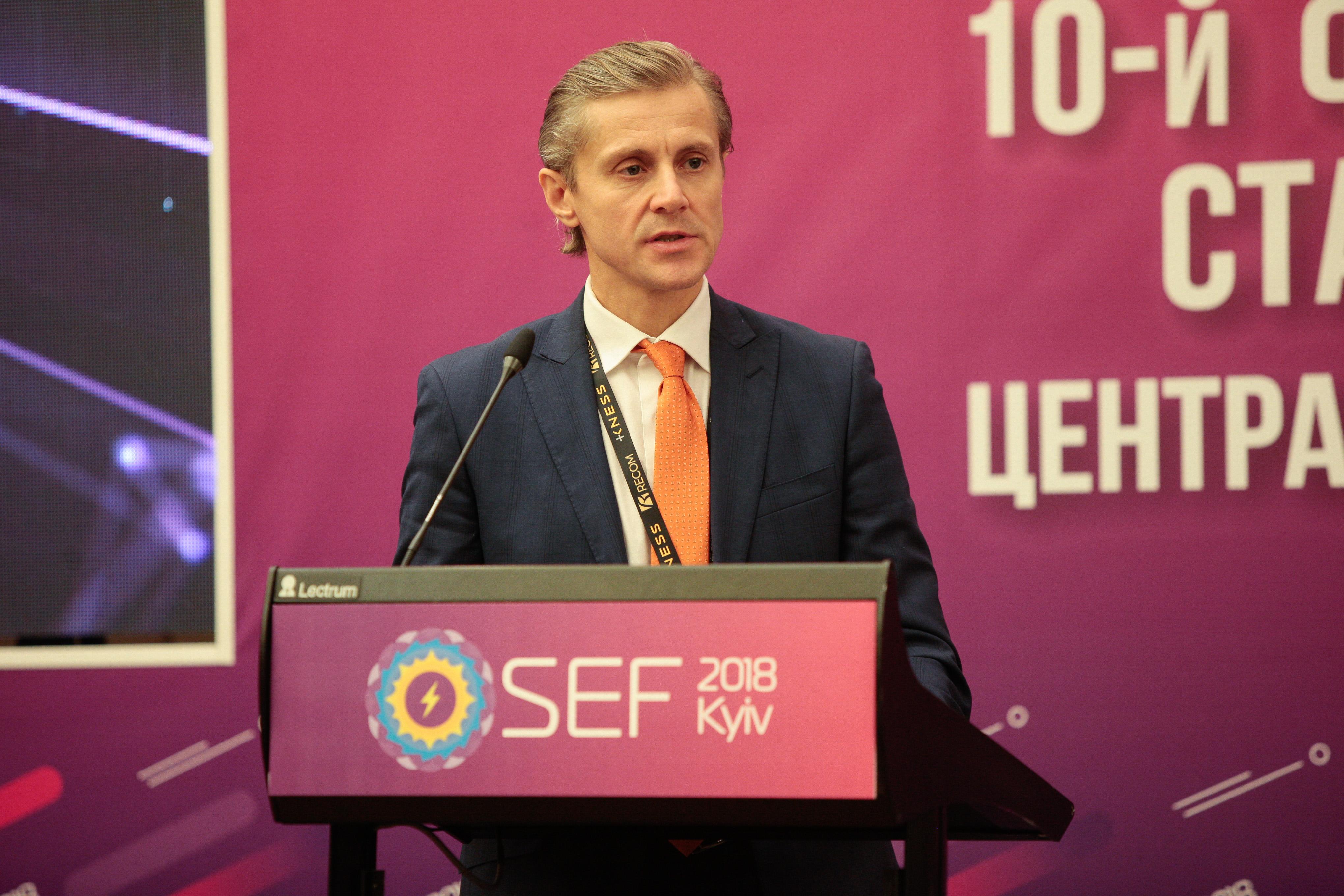 Віталій Давій