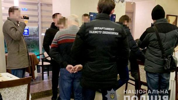 В Днепре на "откате" в $ 100 тыс. Нацполиция схватила советника гендиректора Дунайского пароходства В Днепре на "откате" в $ 100 тыс. Нацполиция схватила советника гендиректора Дунайского пароходства