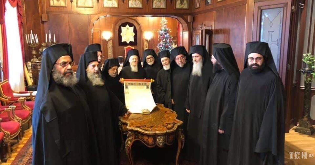 Фото з церемонії підписання