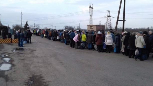 На блокпостах "ДНР" за день умерли два человека На блокпостах "ДНР" за день умерли два человека