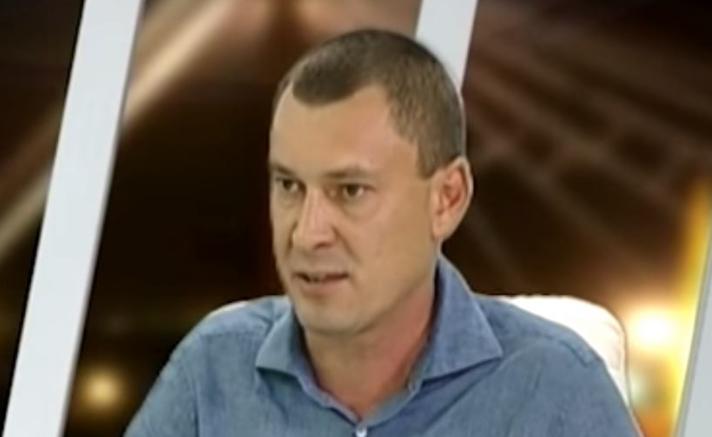 Це скрін-шот з ефіру одного з одеських телеканалів. Підприємець уникає публічності.