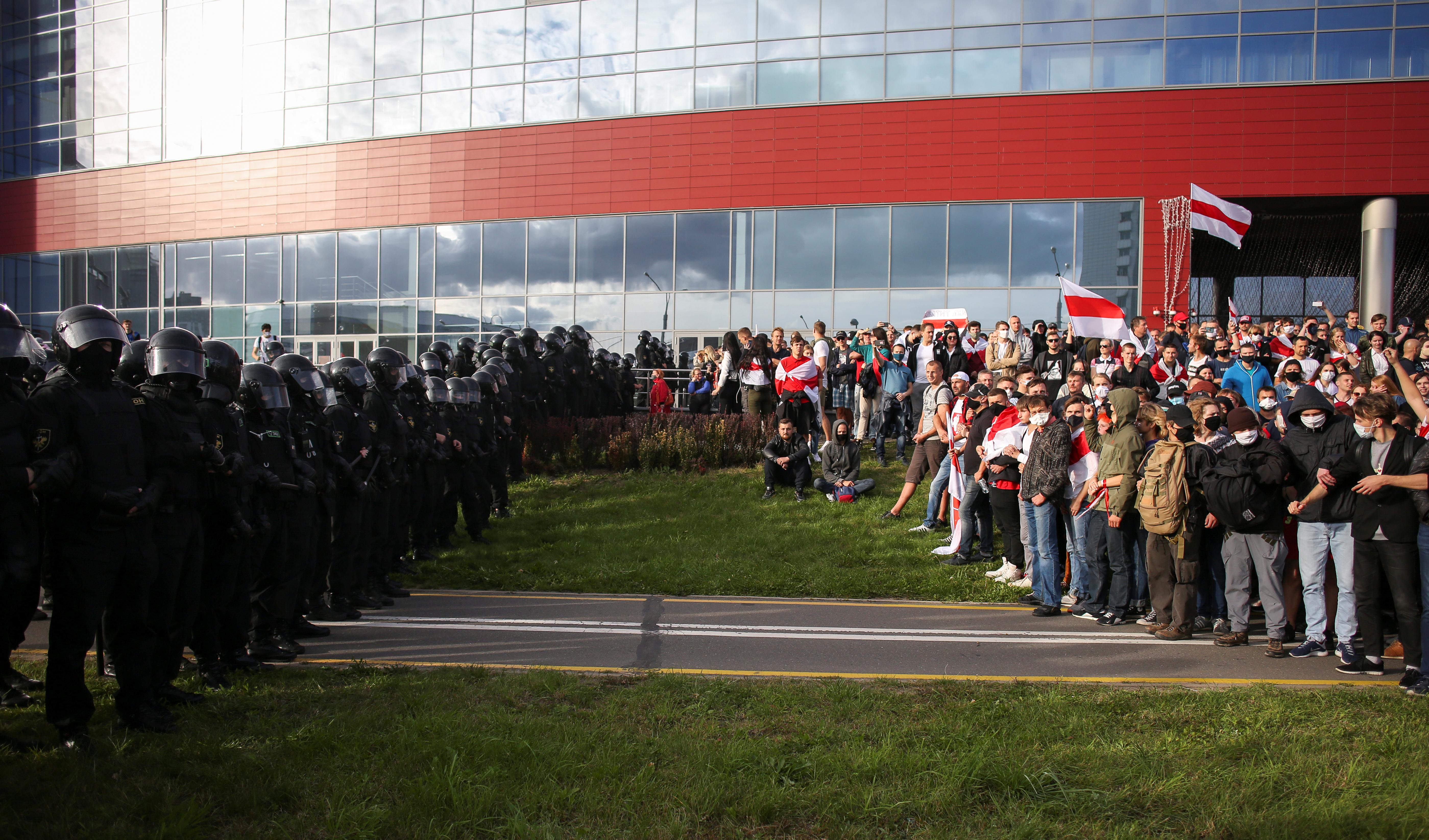 Белорусский силовик. Протесты в Минске. Силовики на митинге в Беларуси. Подавление митингов в Белоруссии. Протесты в Минске 13 сентября 2020 года.