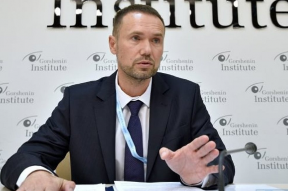 Сергій Шкарлет