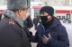 Опозиціонер та всесвітньовідомий спортсмен-марафонець Марат Жиланбаєв спілкується з силовиками. Невдовзі після цього його брутально затримали