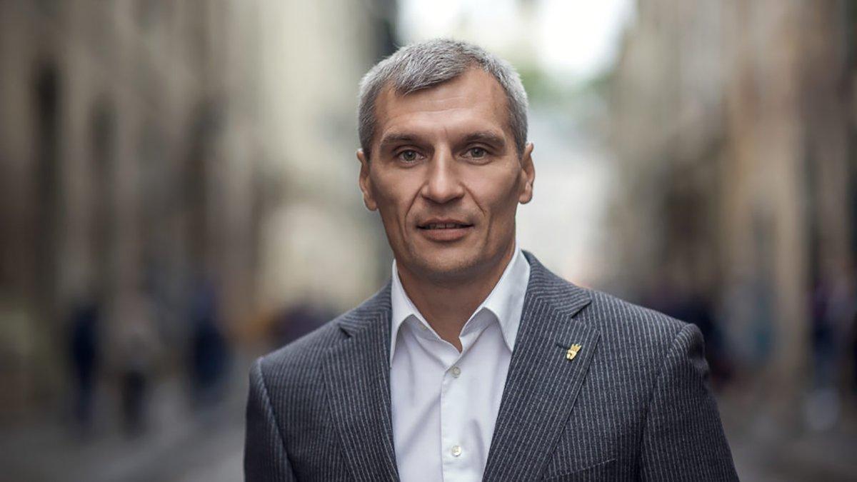 Руслан Кошулинський