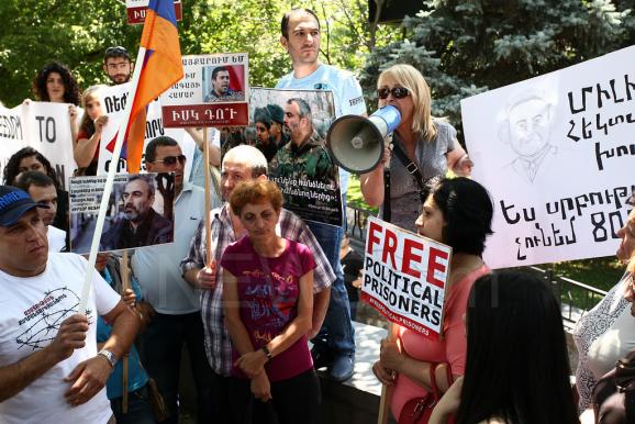 Єреван акція протесту заручники