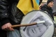 Мітингувальники креативно прикрашають барабани