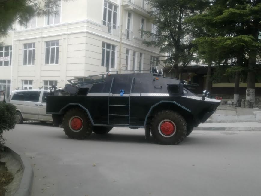 За словами власника транспорту, він хотів заробити на фотографуванні із БДРМ