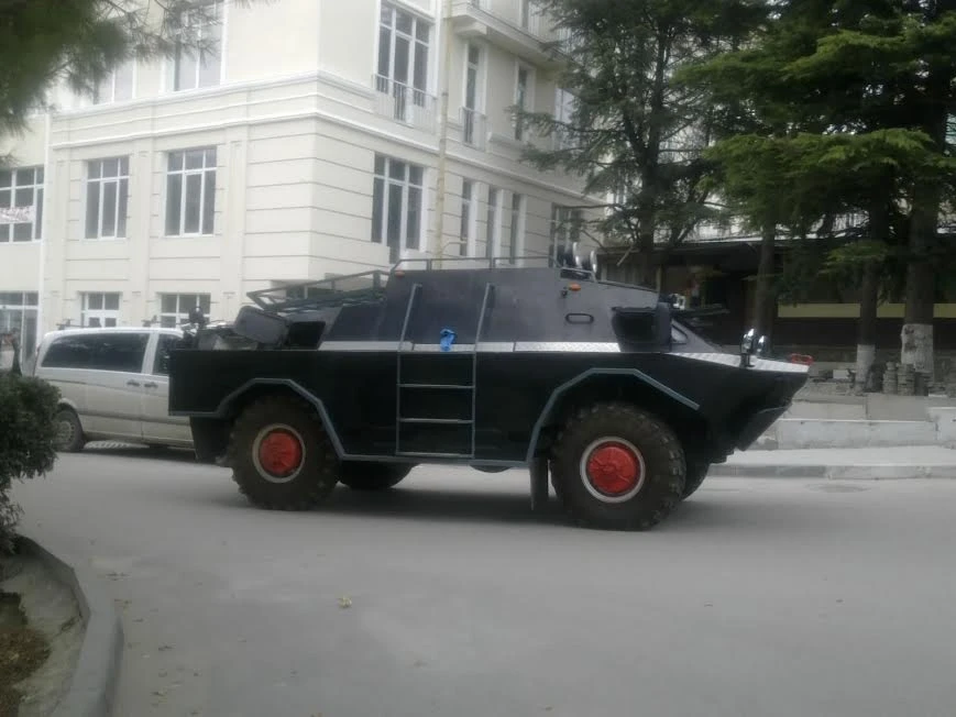 За словами власника транспорту, він хотів заробити на фотографуванні із БДРМ
