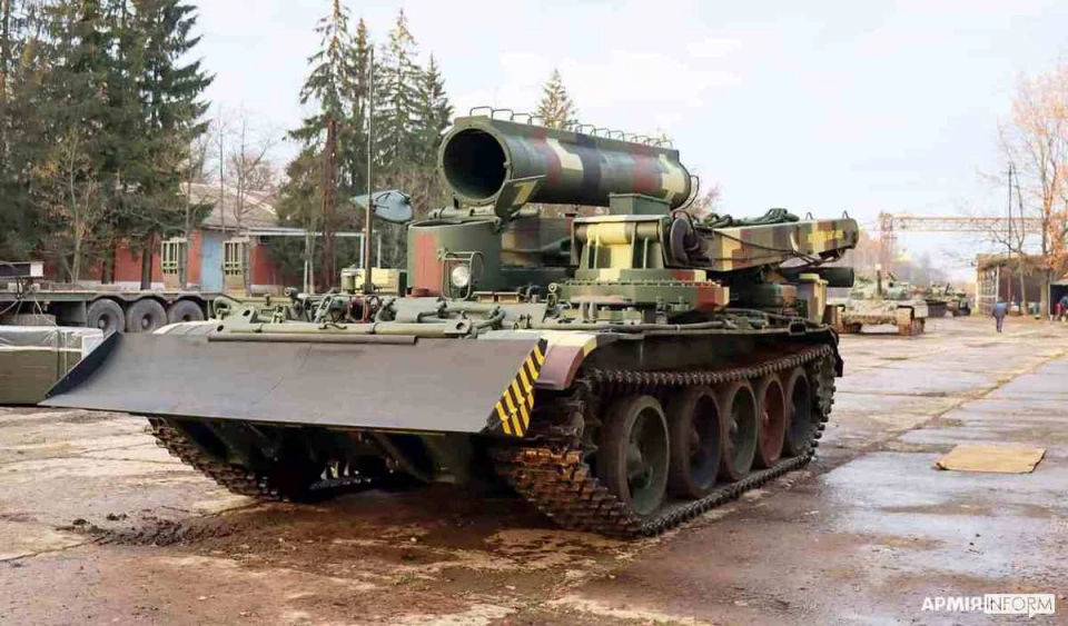 броньований тягач БТС-4