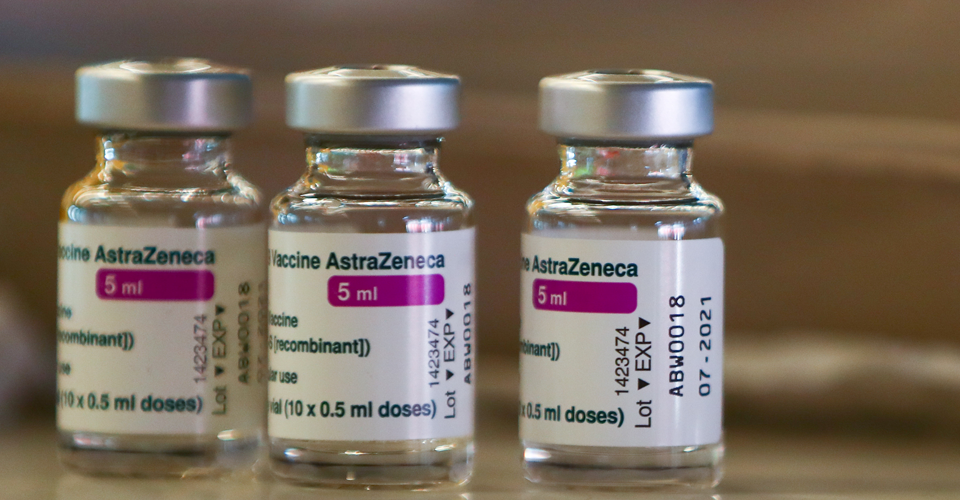 вакцина AstraZeneca