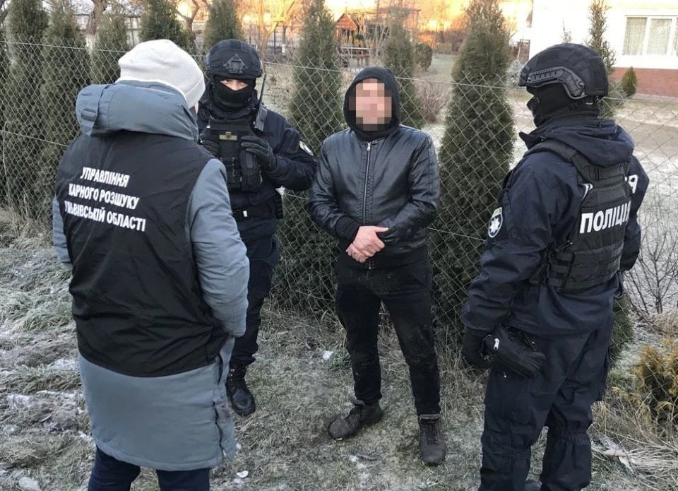 злочинці