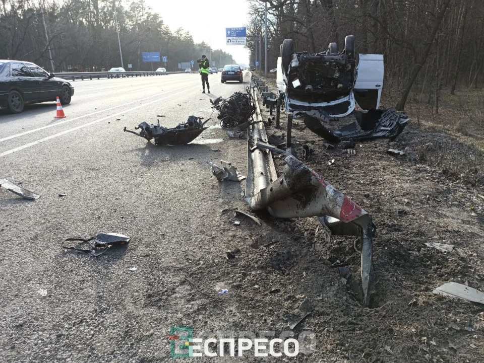 На Житомирській трасі під Києвом поряд із санаторієм "Чайка трапилася карколомна ДТП
