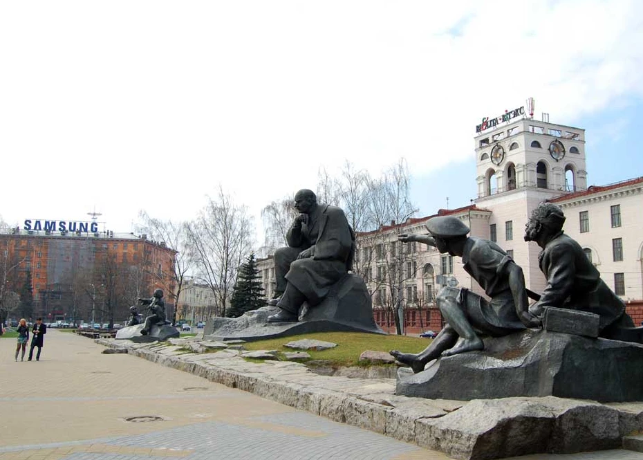 Площа Якуба Коласа. Мінськ