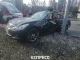 У Києві Infiniti влетів у стовп