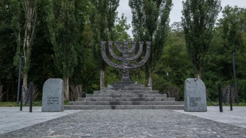 Мемориал в Бабьем Яру