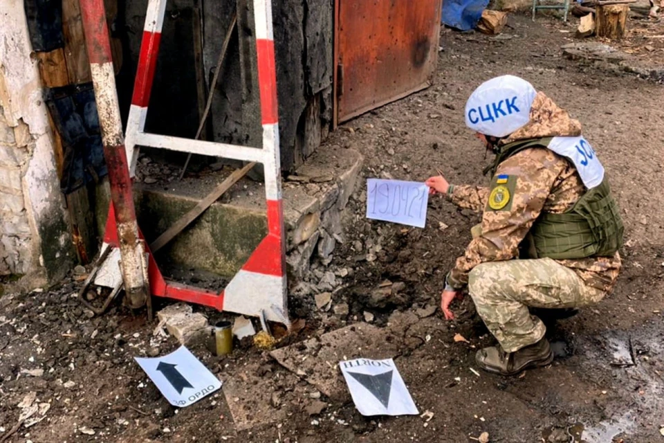 Окупанти на Донбасі мінують населені пункти російськими боєприпасами