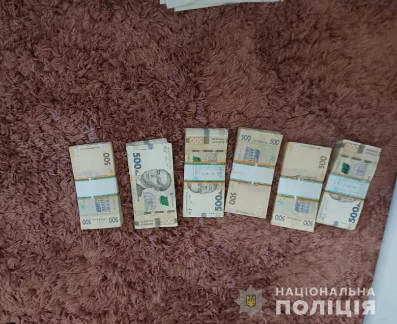 У Києві затримали чоловіка, який фіктивно одружував іноземців із українками