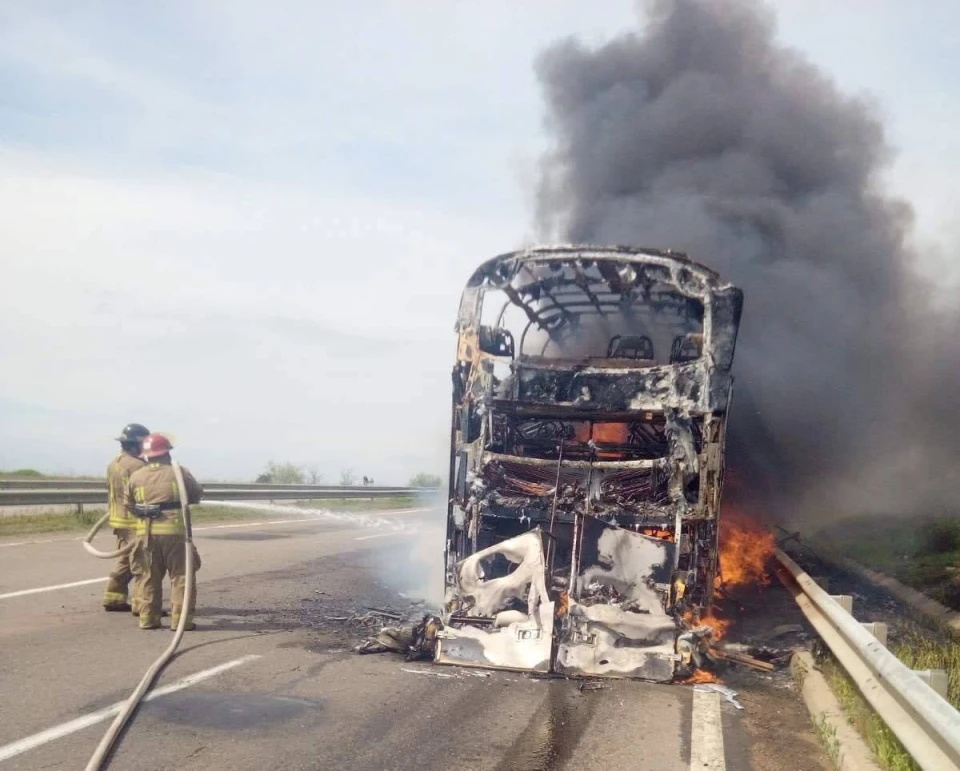 На Одещині під час руху загорівся пасажирський автобус