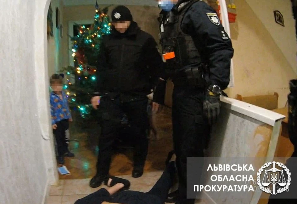 побиття поліцейського