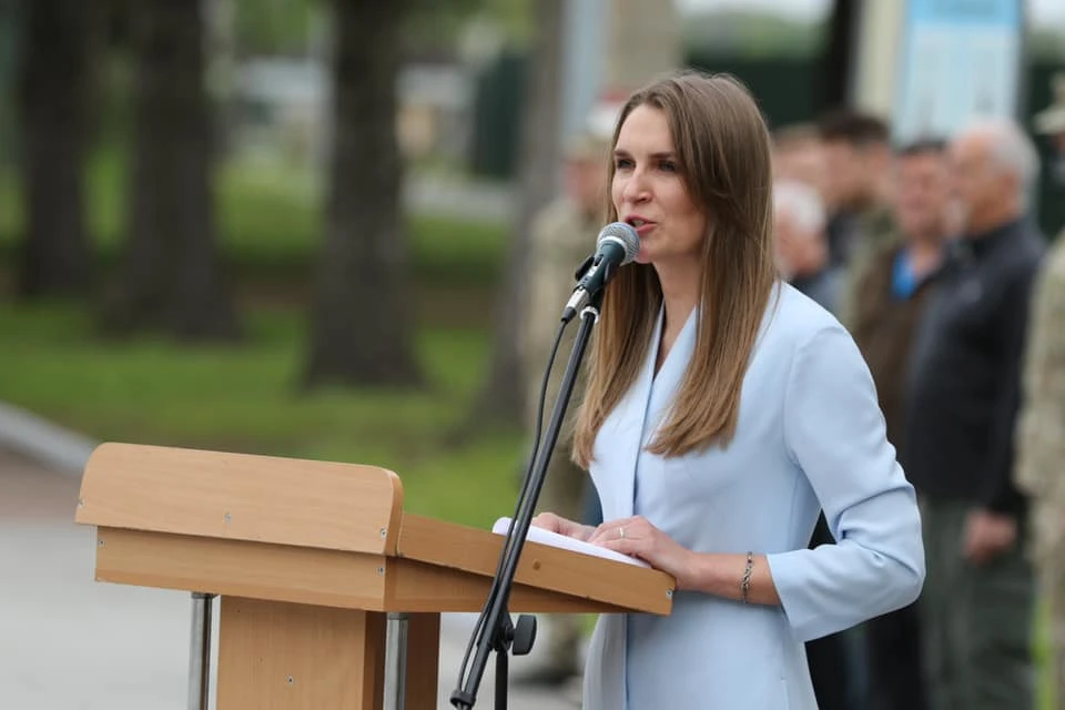 Бобровська