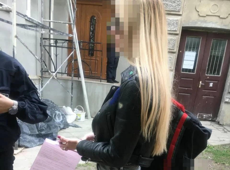 нетвереза водійка