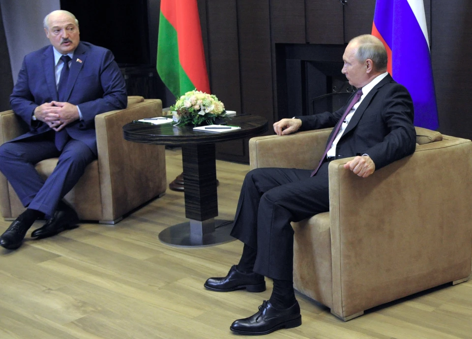 Олександр Лукашенко (ліворуч) та Володимир Путін