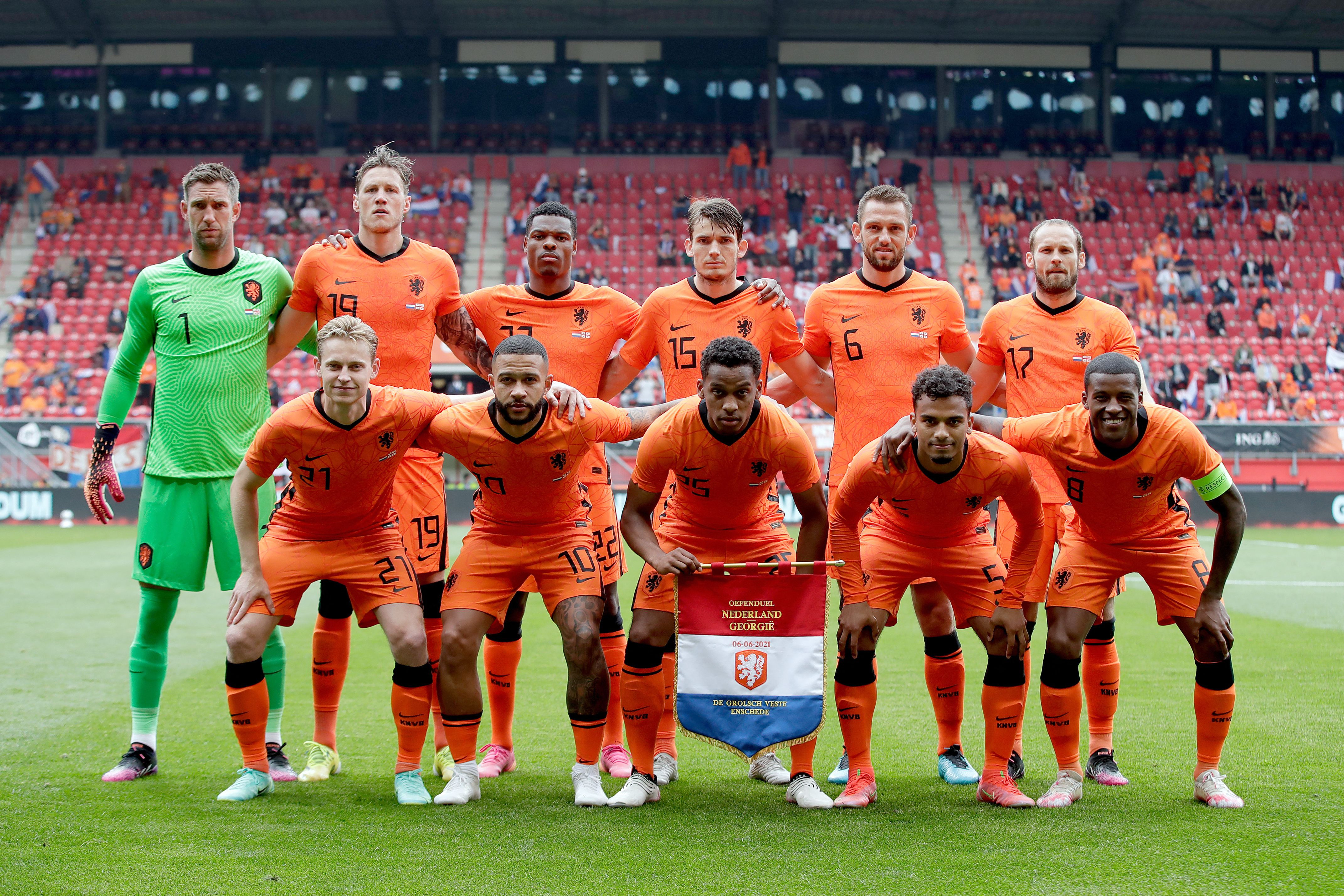 Netherlands football. Сборная Голландии 1999. Сборная Голландии по футболу 2020 состав. Сборная Голландии по футболу состав 2021. Сборная Голландии 2022.