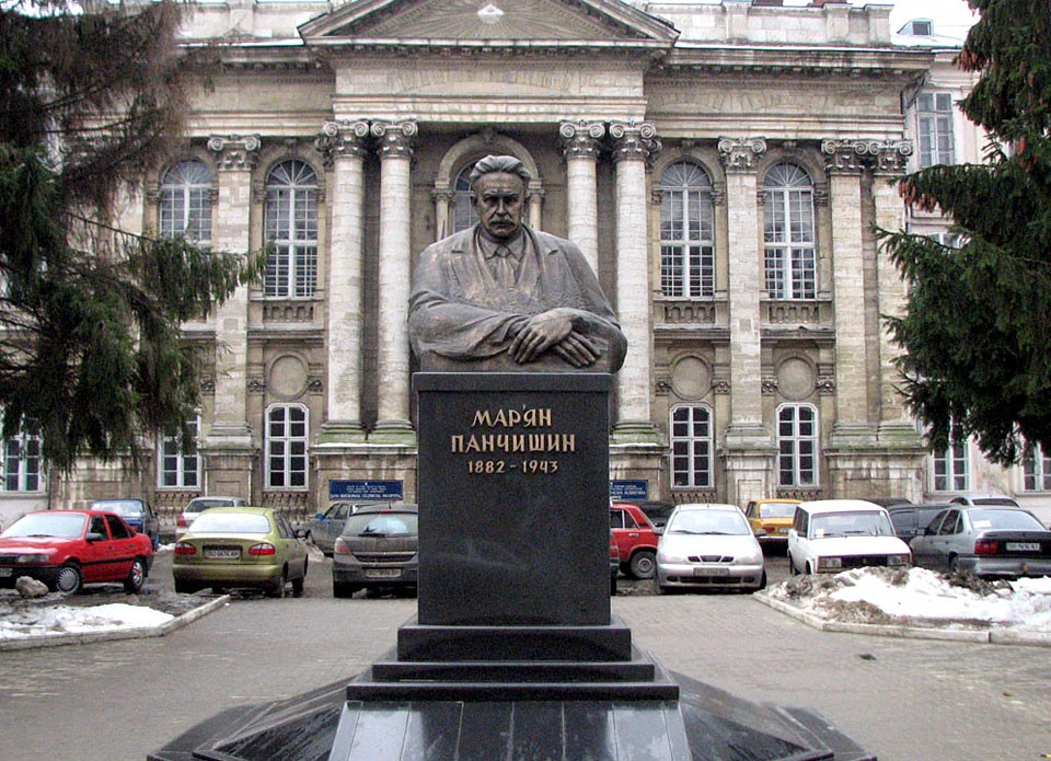 пам’ятник Маркіяну Панчишину