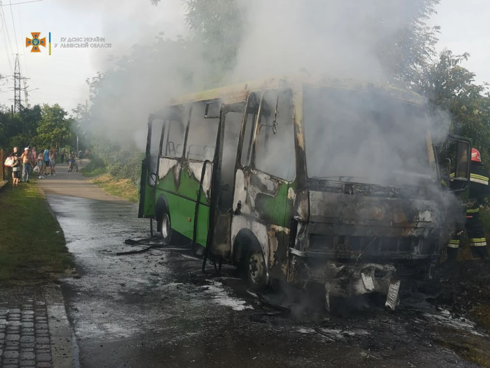 згорів автобус