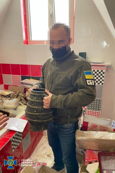 контрабандисти намагалися вивезти з України до ЄС артефакти часів Київської Русі