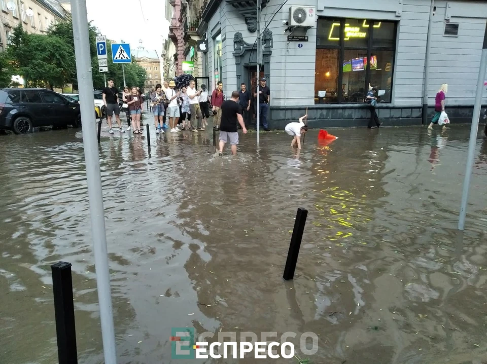 буревій