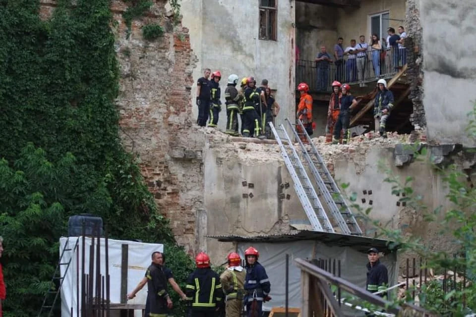 обвал будинку на Руській